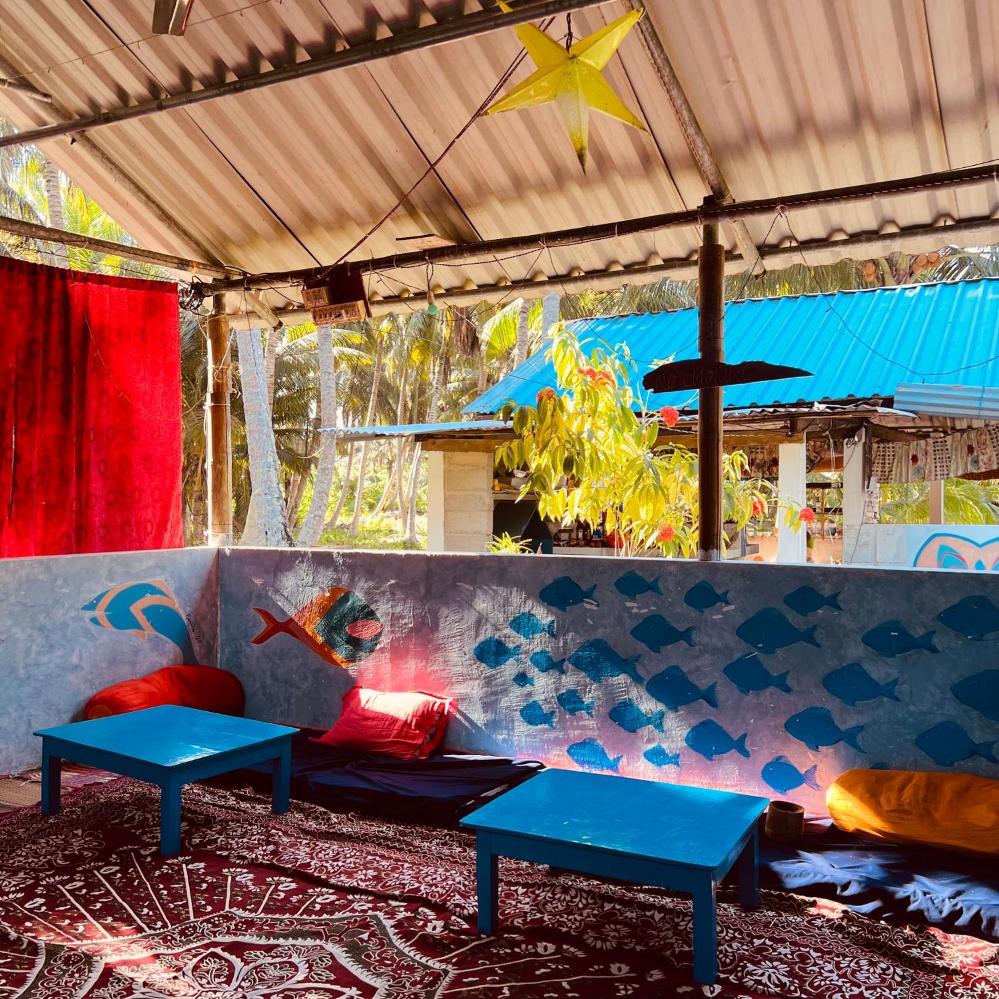 Blue Sea Restaurant & Bungalows Sitapur Exteriör bild