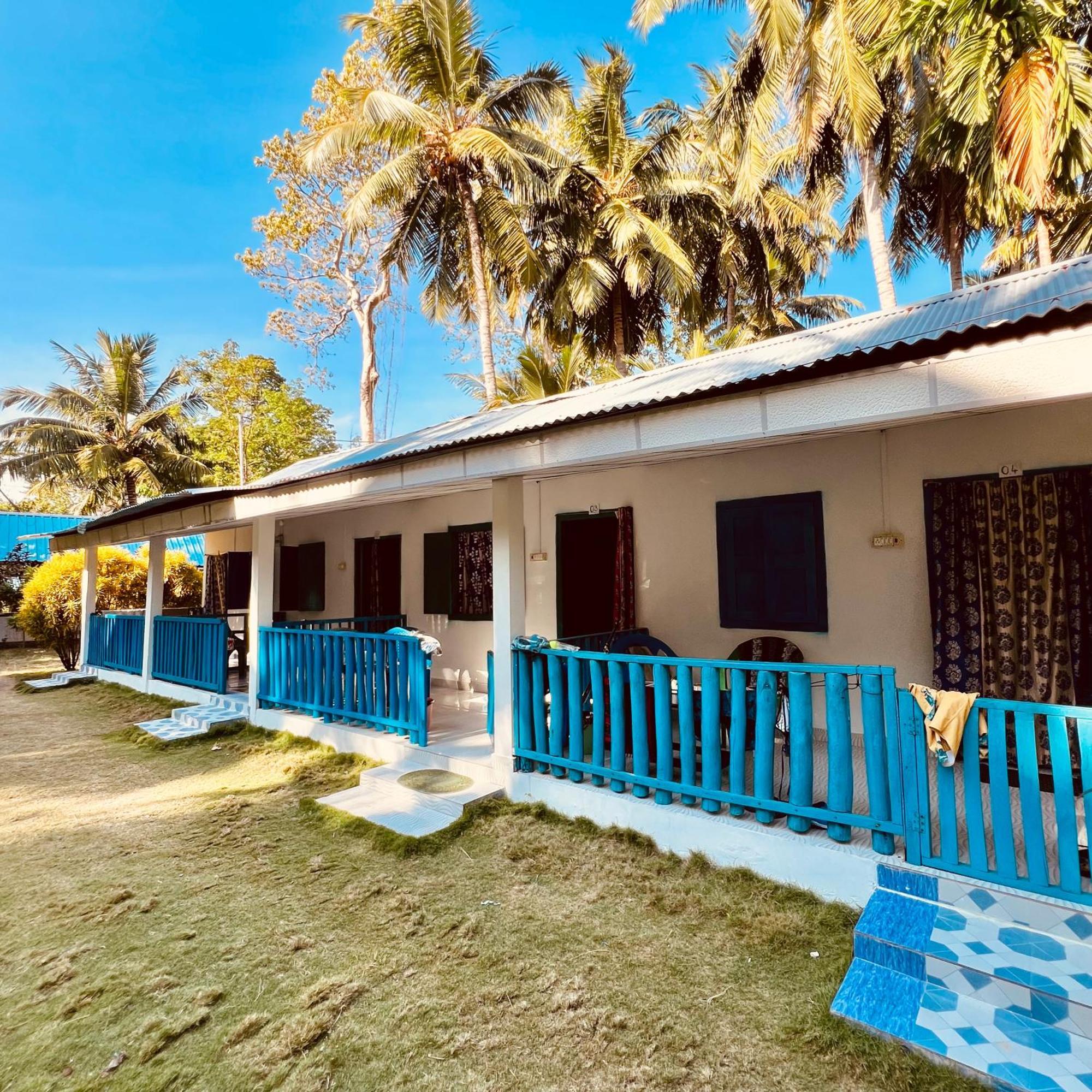 Blue Sea Restaurant & Bungalows Sitapur Exteriör bild